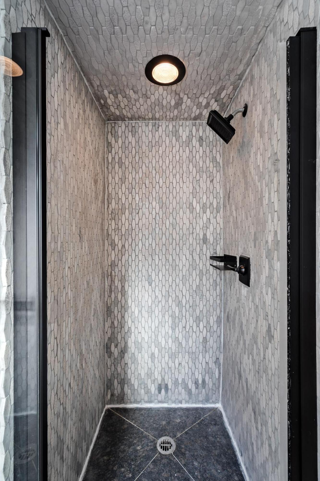 Modern Kitsilano 2 Bedroom Home With A Hot Tub Vancouver Exteriör bild